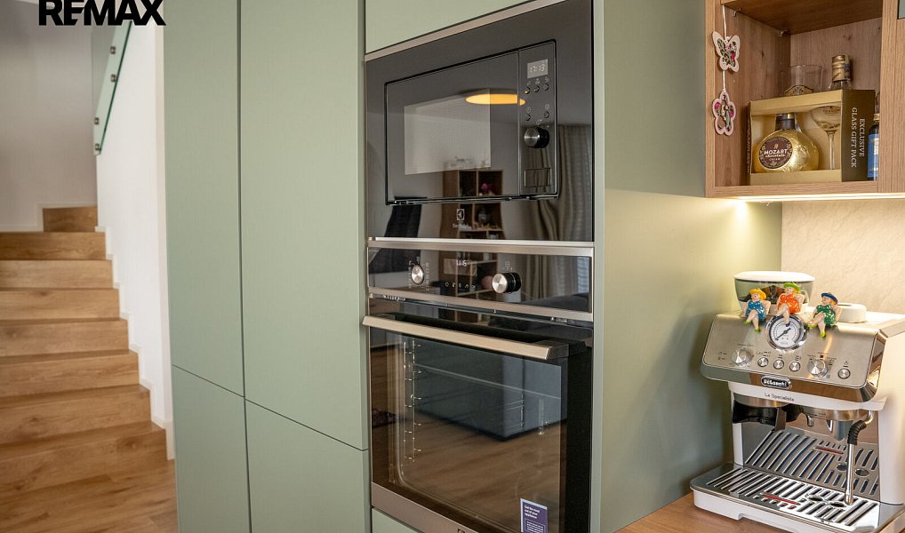 Pronájem domu 161 m² s pozemkem 403 m², Praha – náhled fotky 9