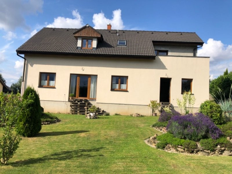 Prodej domu 200 m² – fotografie 2
