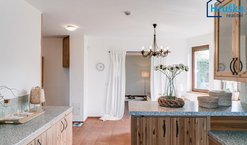 Prodej domu 196 m² s pozemkem 650 m², Baška – náhled fotky 5