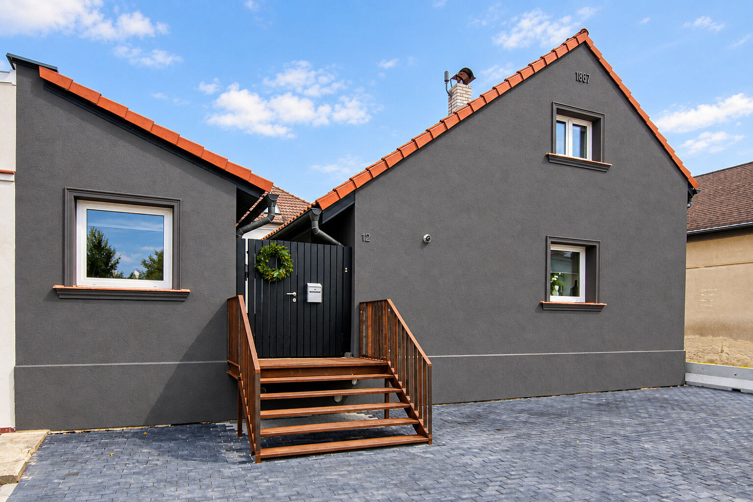 Prodej domu 124 m² s pozemkem 158 m² – fotografie 2