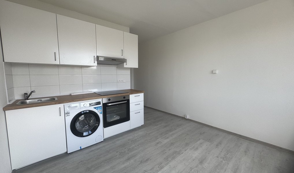 Pronájem bytu 1+kk 22 m², Varnsdorf – náhled fotky 2