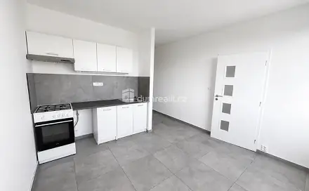 Pronájem bytu 1+1 36 m², Kmochova, Ústí nad Labem - Severní Terasa