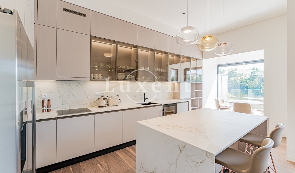 Pronájem bytu 3+kk 145 m², Praha – náhled fotky 3