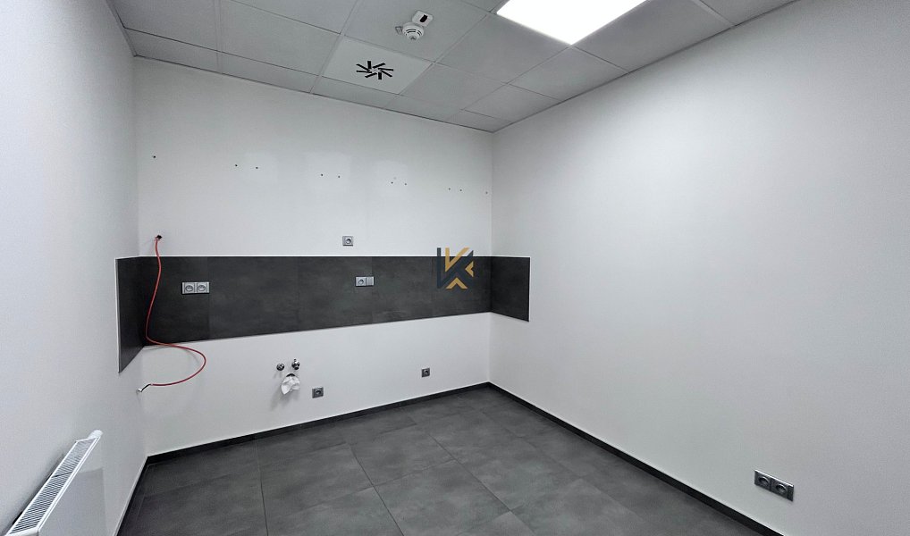 Pronájem kanceláře 216 m², Praha – náhled fotky 11