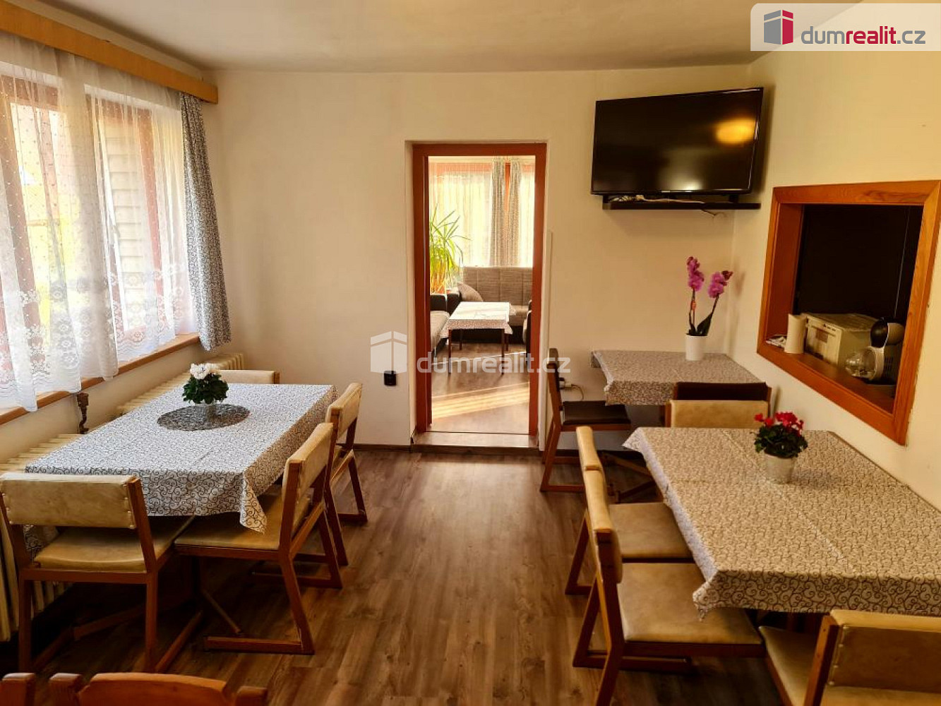 Prodej ubytovacího objektu 450 m² – fotografie 4