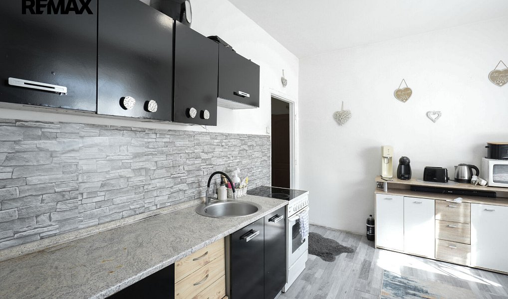 Prodej domu 270 m² s pozemkem 777 m², Zabrušany – náhled fotky 3