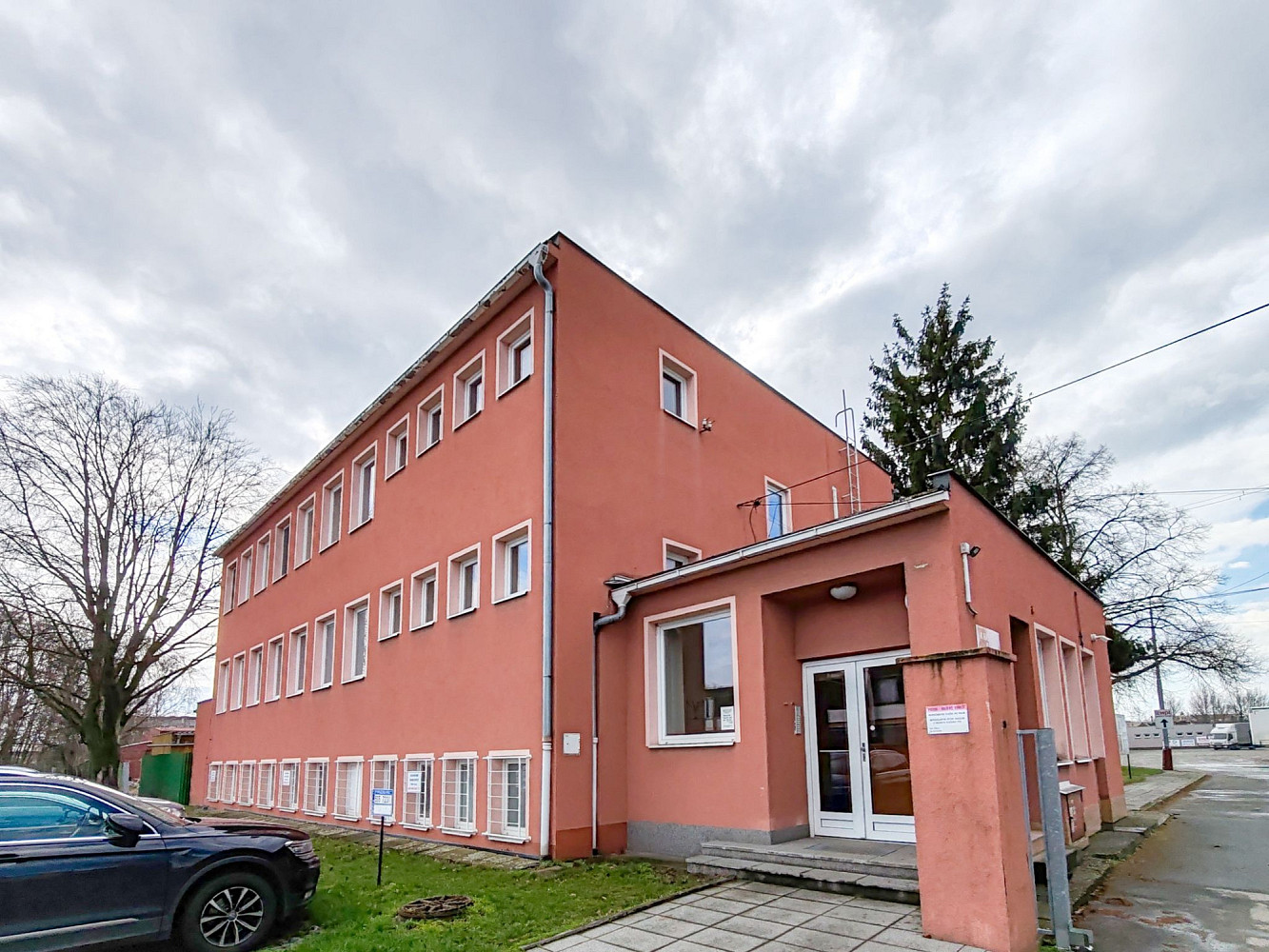 Pronájem kanceláře 102 m² – fotografie 2