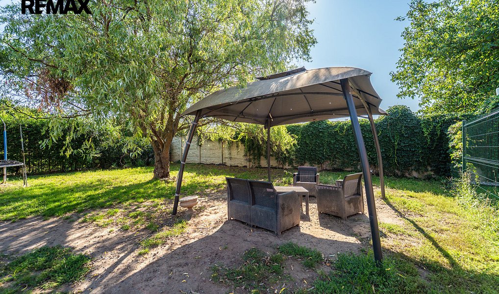 Prodej domu 222 m² s pozemkem 1 257 m², Kly – náhled fotky 27