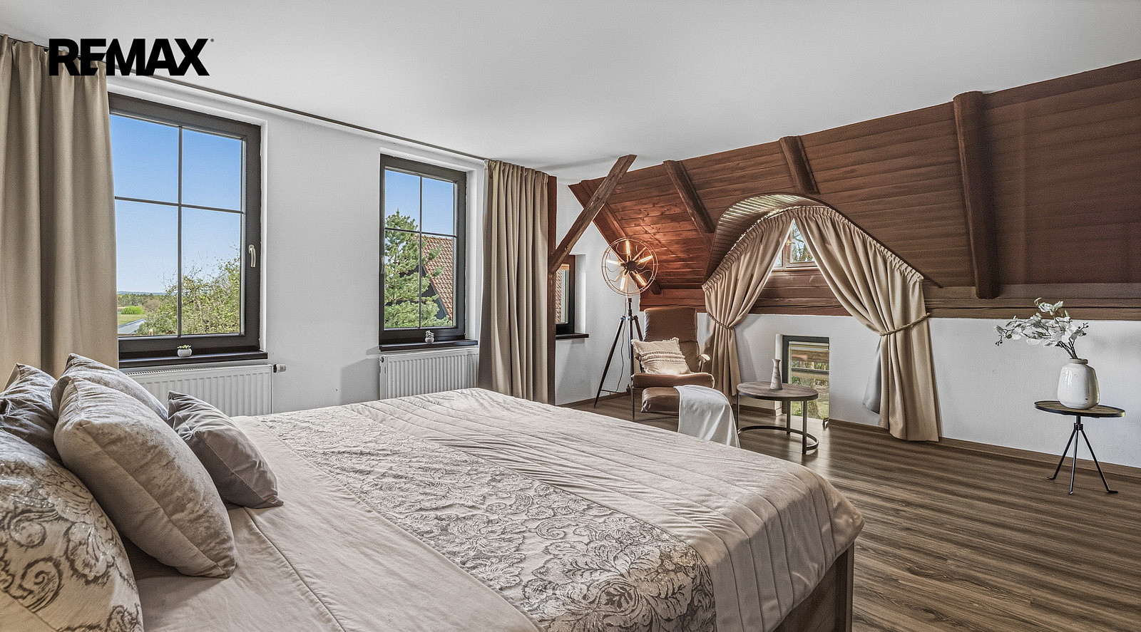 Prodej domu 352 m² s pozemkem 1 650 m² – fotografie 4
