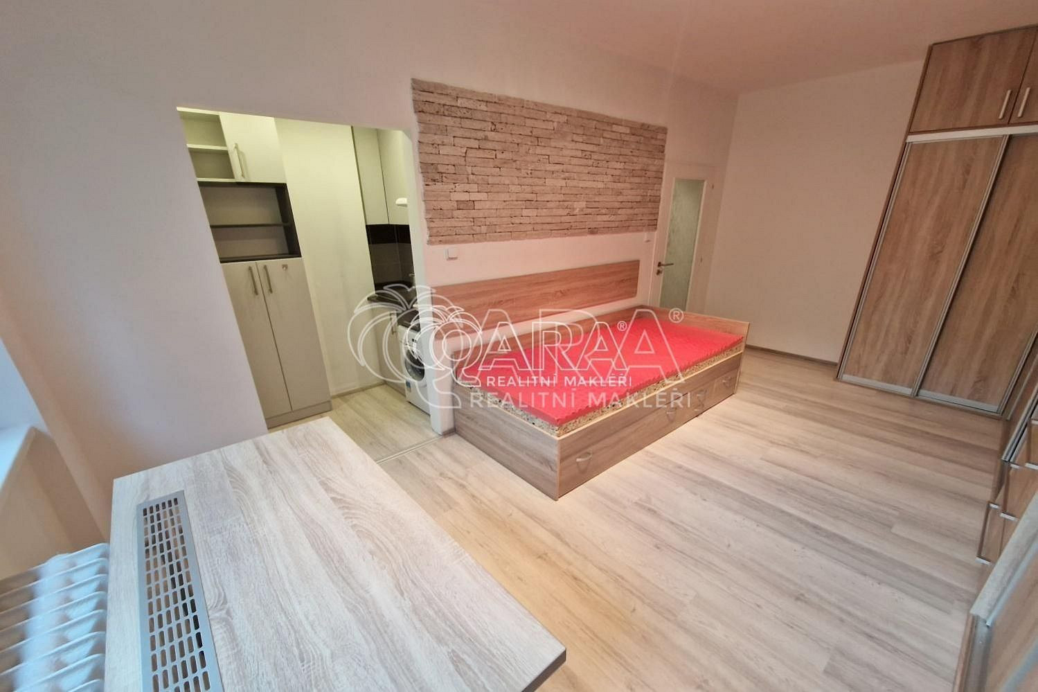 Pronájem bytu 1+kk 21 m² — photo 3