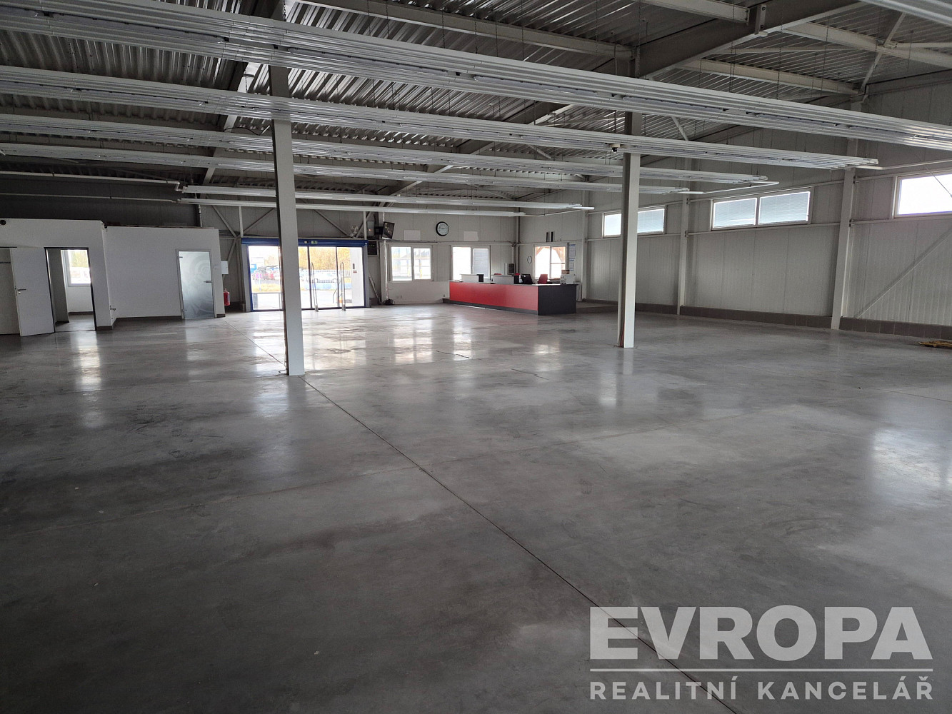 Pronájem výrobních prostor 8 400 m² – fotografie 4
