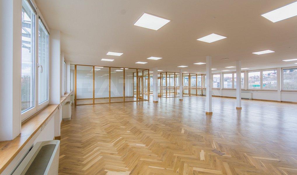 Pronájem kanceláře 257 m², Praha – náhled fotky 10