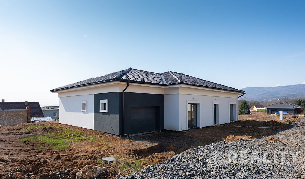 Prodej domu 158 m² s pozemkem 723 m², Košťany – náhled fotky 11