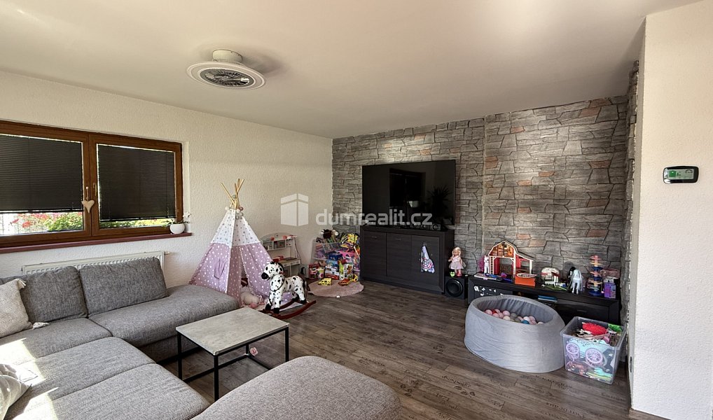 Prodej domu 180 m² s pozemkem 1 678 m², Tři Sekery – náhled fotky 10