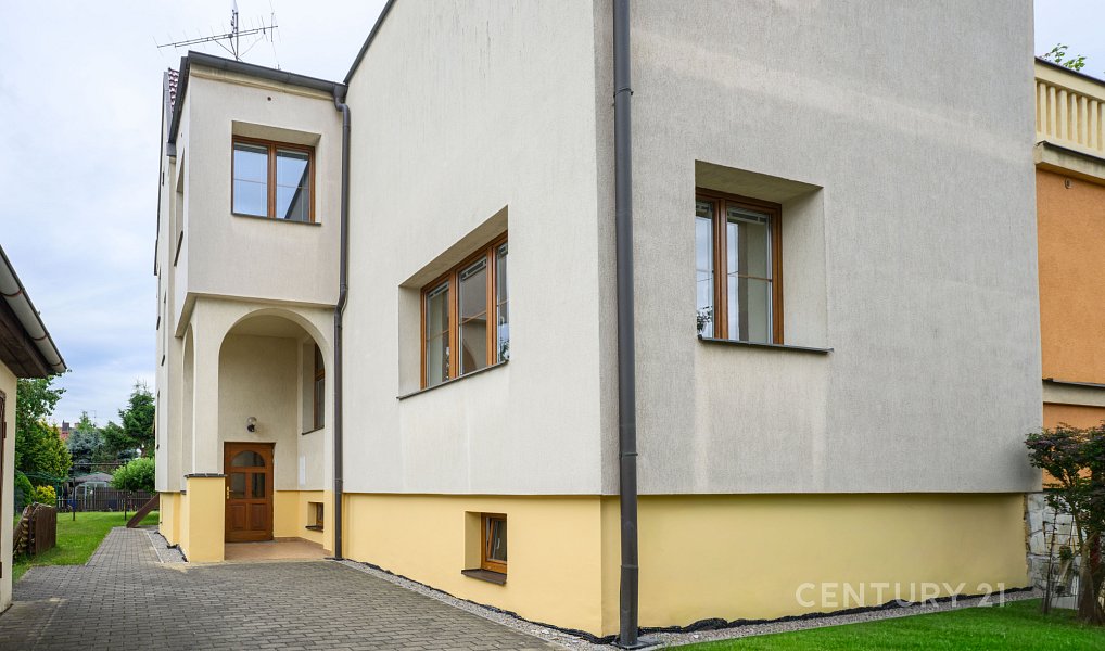 Prodej domu 139 m² s pozemkem 420 m², České Budějovice – fotka 1 z 47