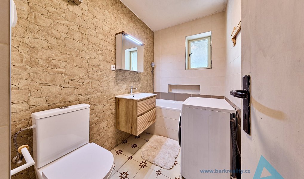 Prodej chaty/chalupy 141 m² s pozemkem 2 728 m², Nová Paka – náhled fotky 8