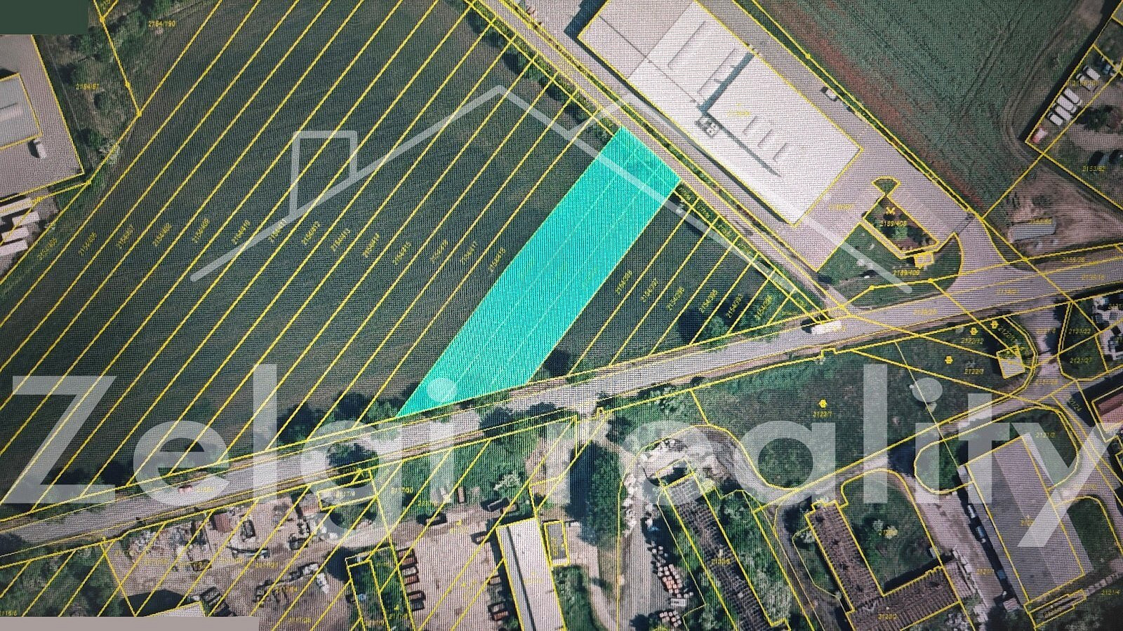 Prodej komerčního pozemku 2 501 m² — photo 2