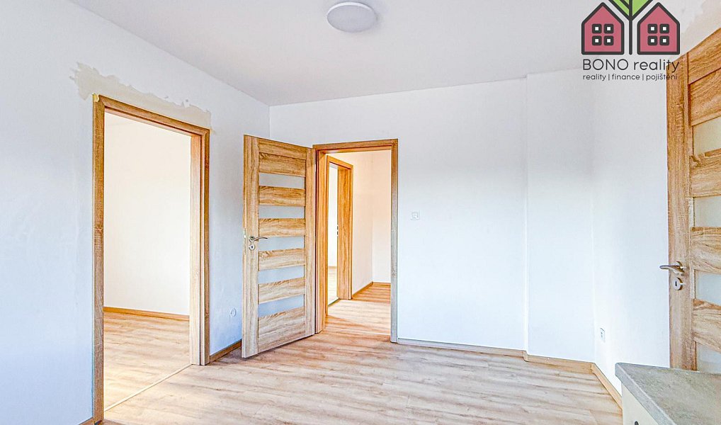 Pronájem bytu 3+1 69 m², Trmice – náhled fotky 10