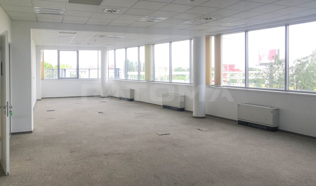 Pronájem kanceláře 956 m², Praha – náhled fotky 6