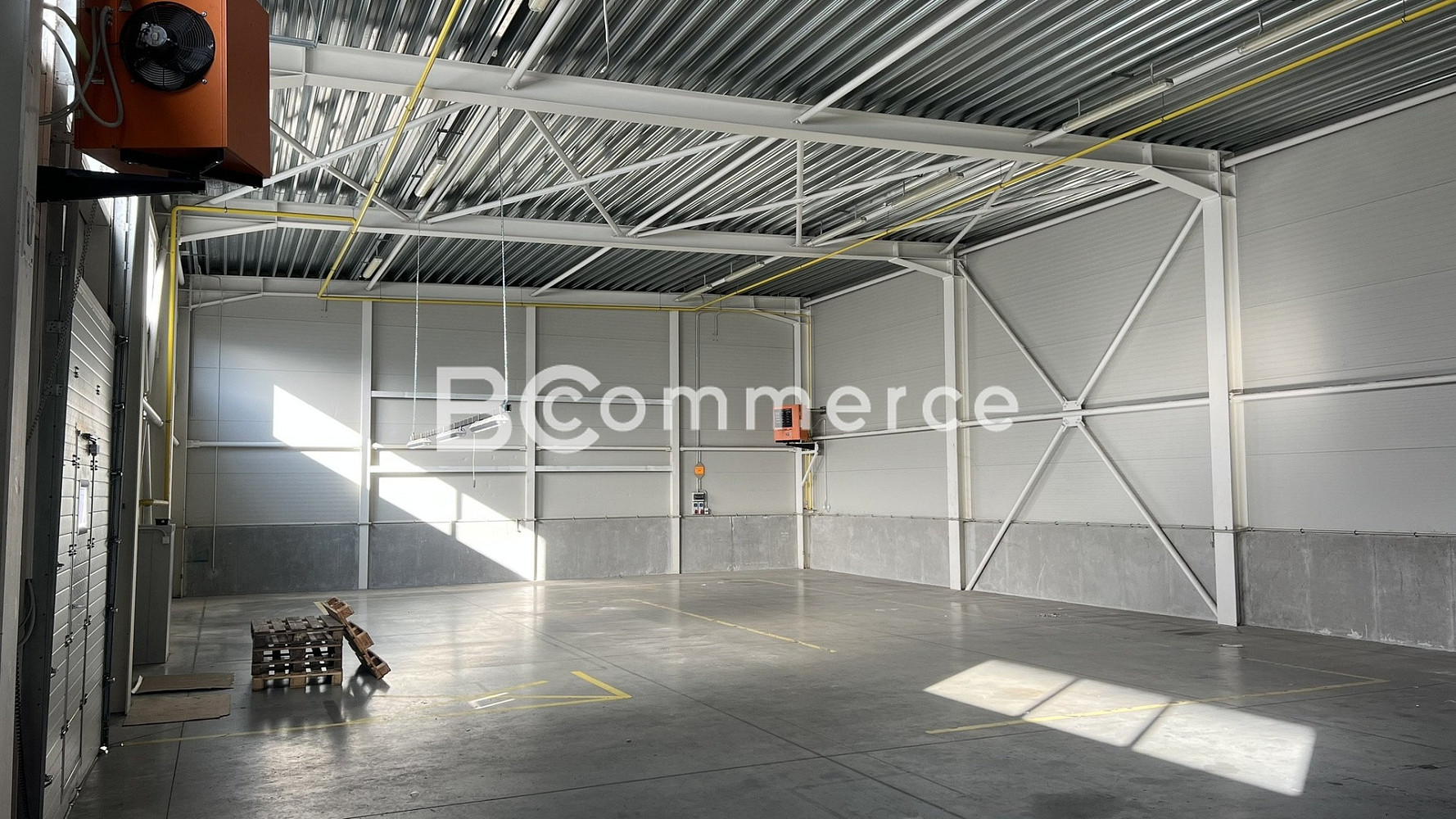 Pronájem skladovacích prostor 575 m² — photo 2