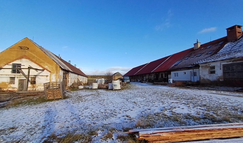 Prodej domu (jiného typu) 2 520 m² s pozemkem 34 026 m², Líšťany – náhled fotky 6