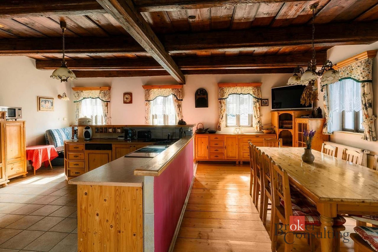 Prodej domu 302 m² s pozemkem 1 479 m² – fotografie 4