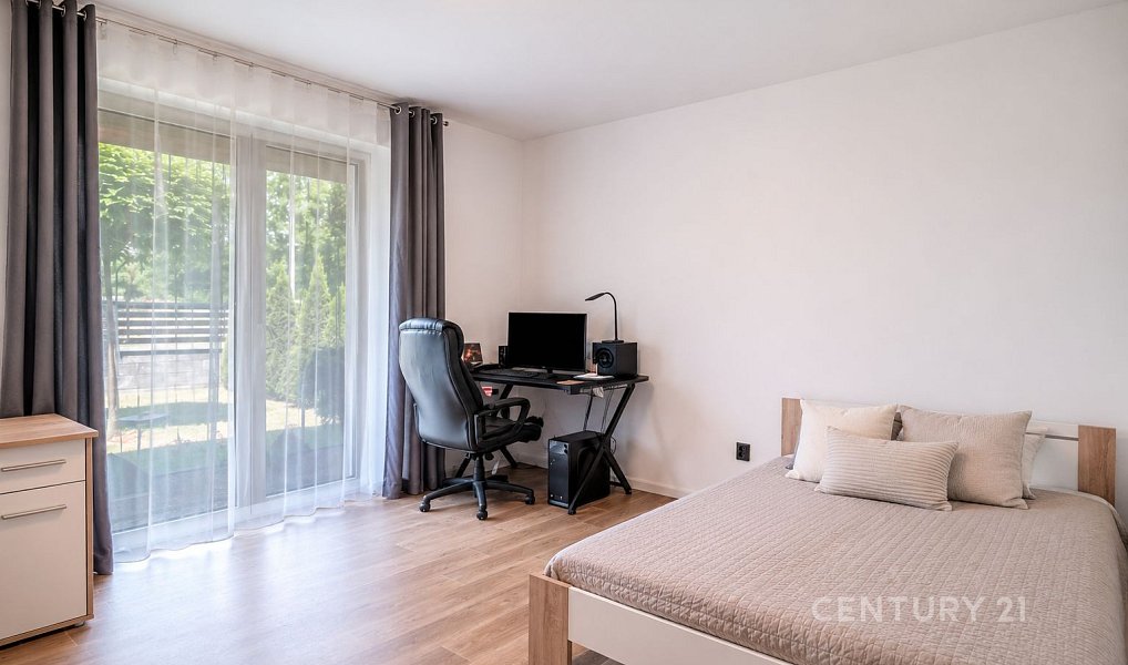 Prodej domu 260 m² s pozemkem 906 m², Hajany – náhled fotky 12
