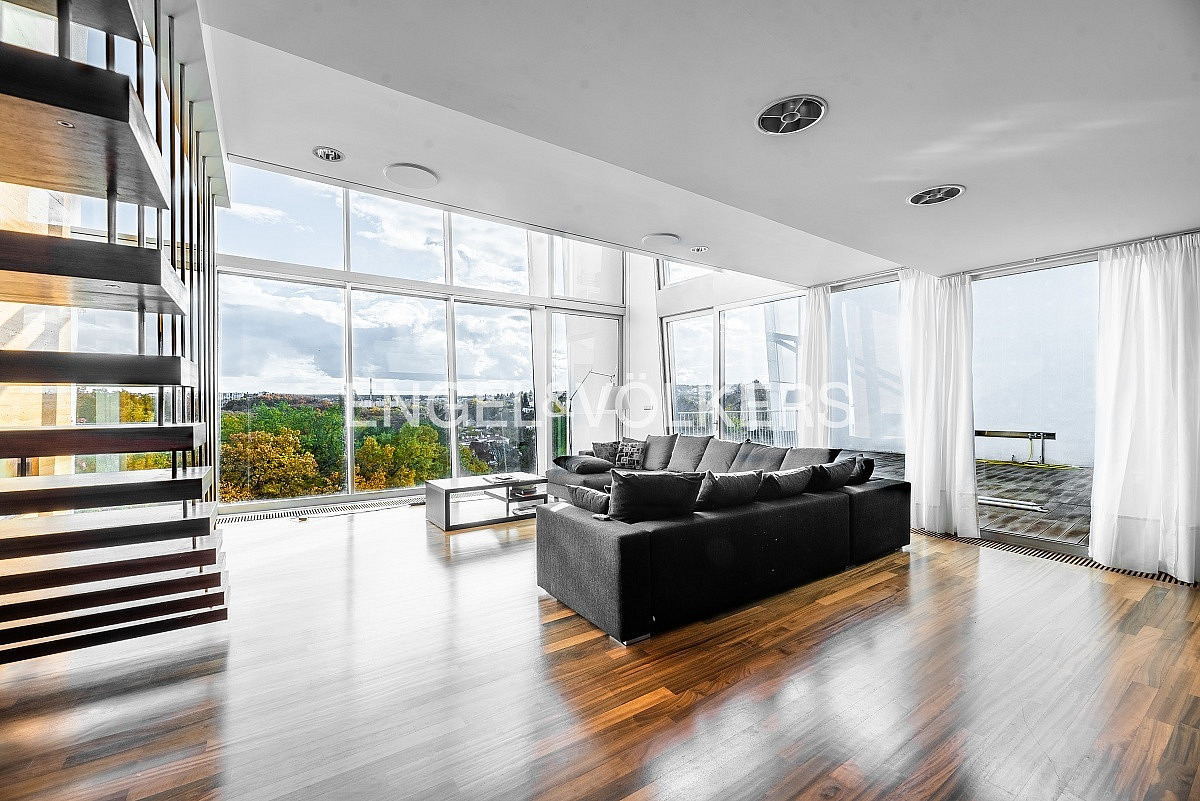 Pronájem bytu 5+kk 279 m²