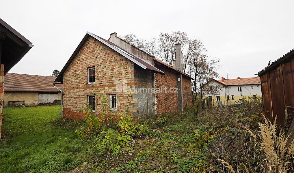 Prodej výrobních prostor 4 412 m², Mšeno – náhled fotky 14