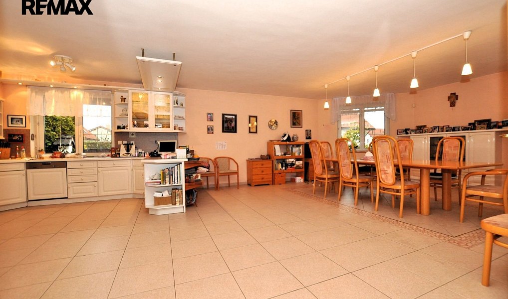 Prodej domu 950 m² s pozemkem 2 940 m², Přibyslav – náhled fotky 19