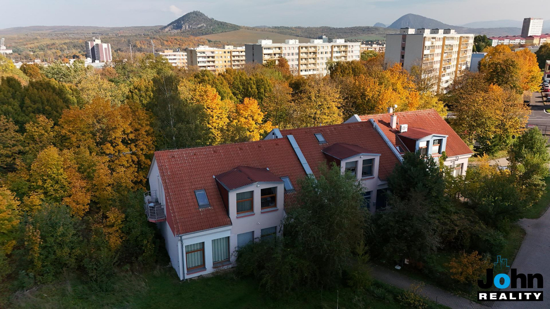 Prodej komerčního objektu (jiného typu) 400 m² – fotografie 5
