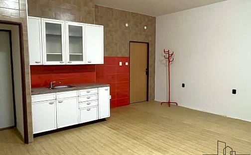 Pronájem bytu 1+kk 38 m², Tiskárenská, Moravský Krumlov, okres Znojmo