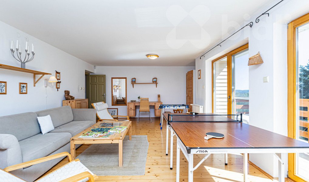 Prodej domu 250 m² s pozemkem 11 733 m², Kolinec – náhled fotky 13