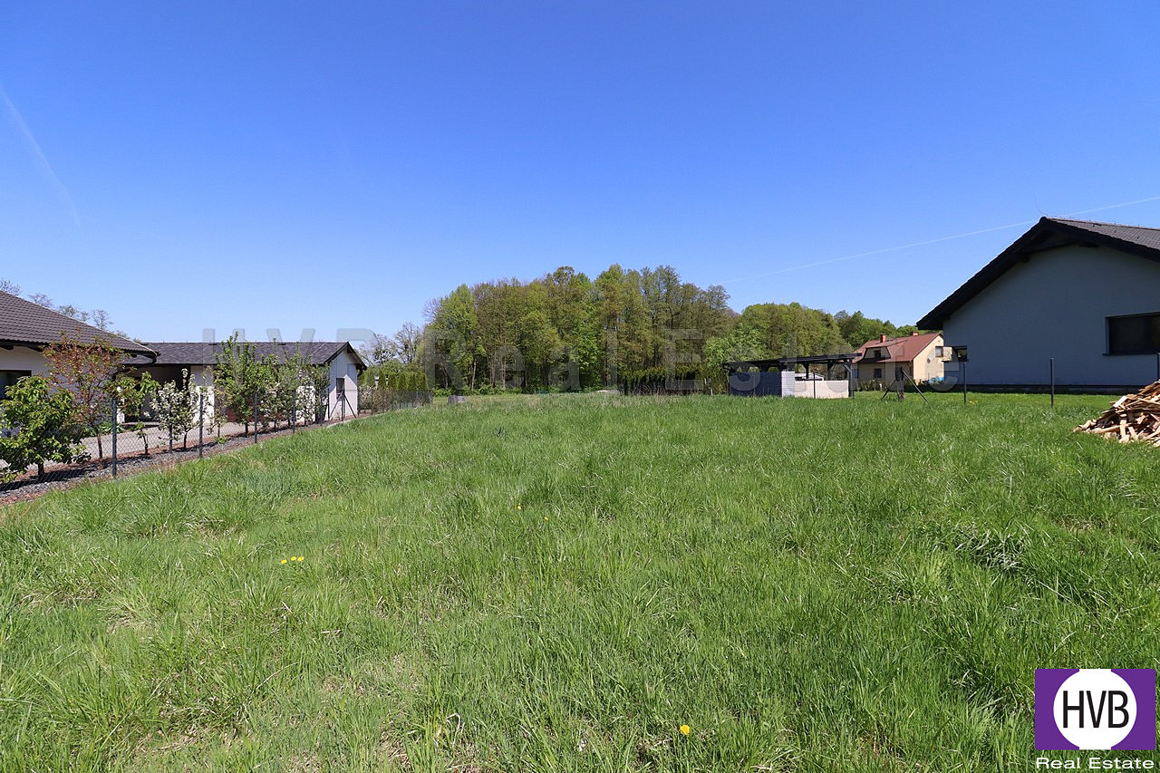 Prodej stavebního pozemku 1 100 m²
