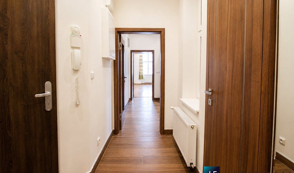 Prodej bytu 2+1 87 m², Praha – náhled fotky 18