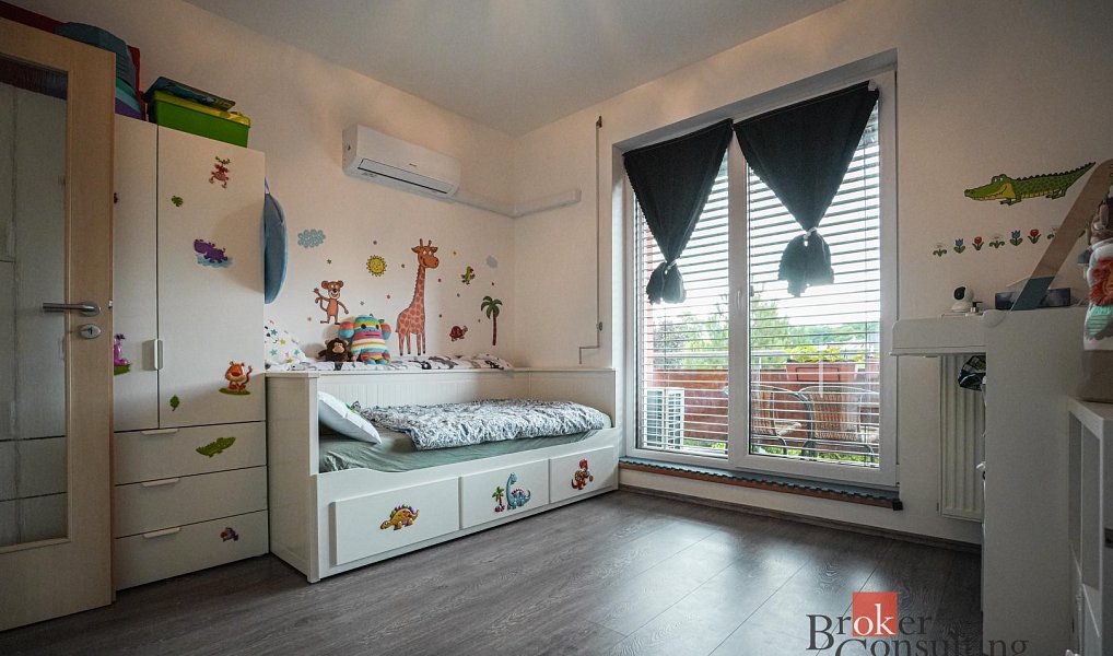 Prodej bytu 4+kk 111 m², Řitka – náhled fotky 5