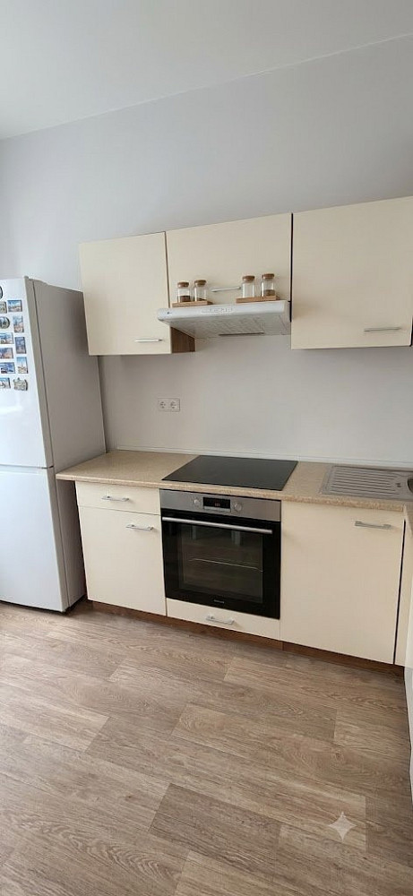 Pronájem bytu 2+1 44 m² – pohled 2