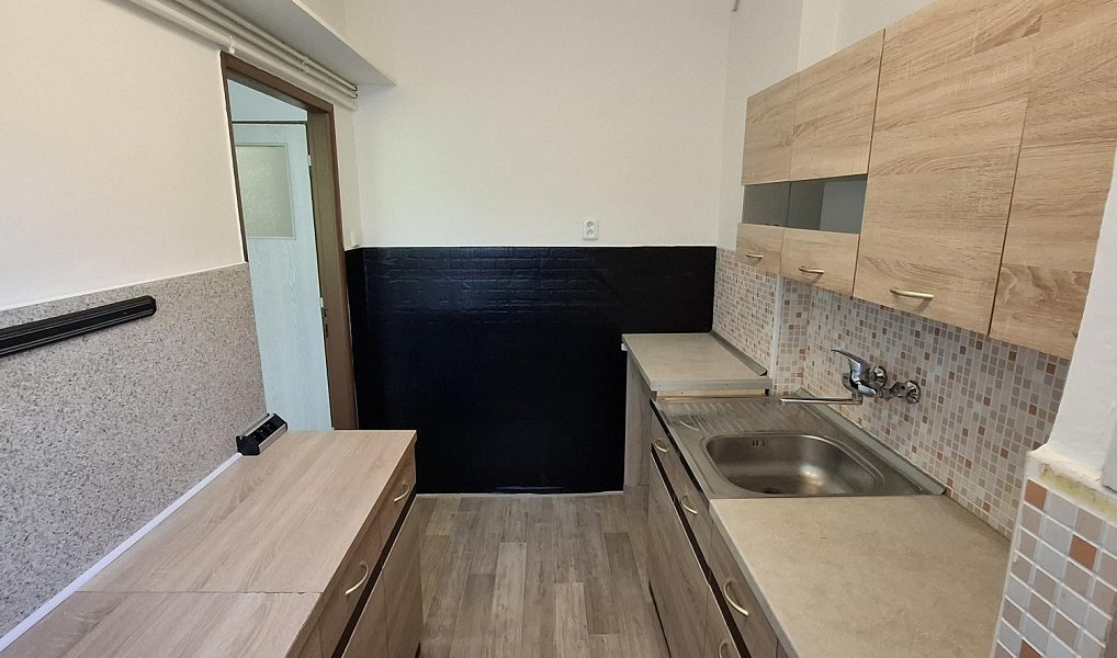 Prodej bytu 3+1 82 m², Lomnice – náhled fotky 8