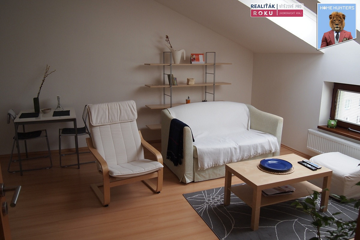 Pronájem bytu 2+kk 48 m² — photo 2