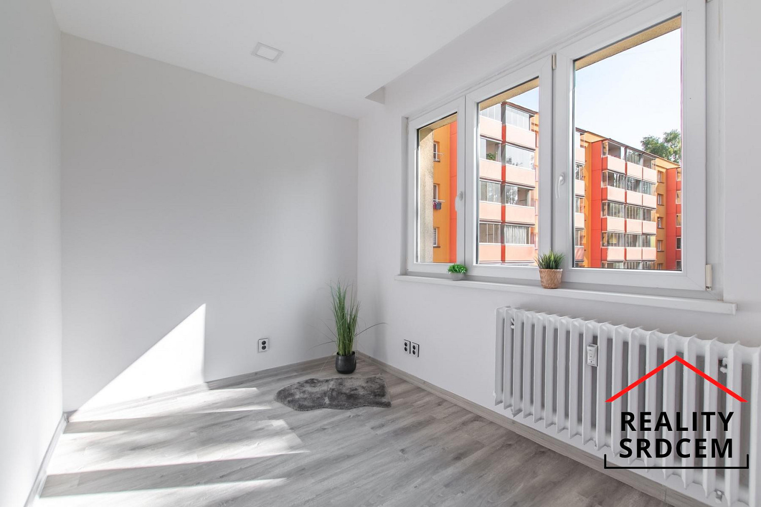 Pronájem bytu 2+1 56 m² – fotografie 3