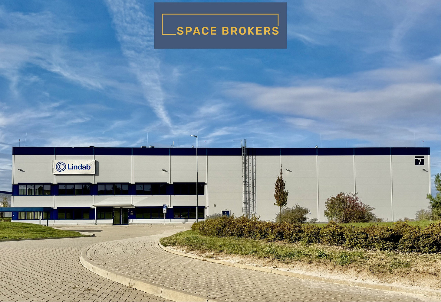 Pronájem skladovacích prostor 1 641 m² – fotografie 3