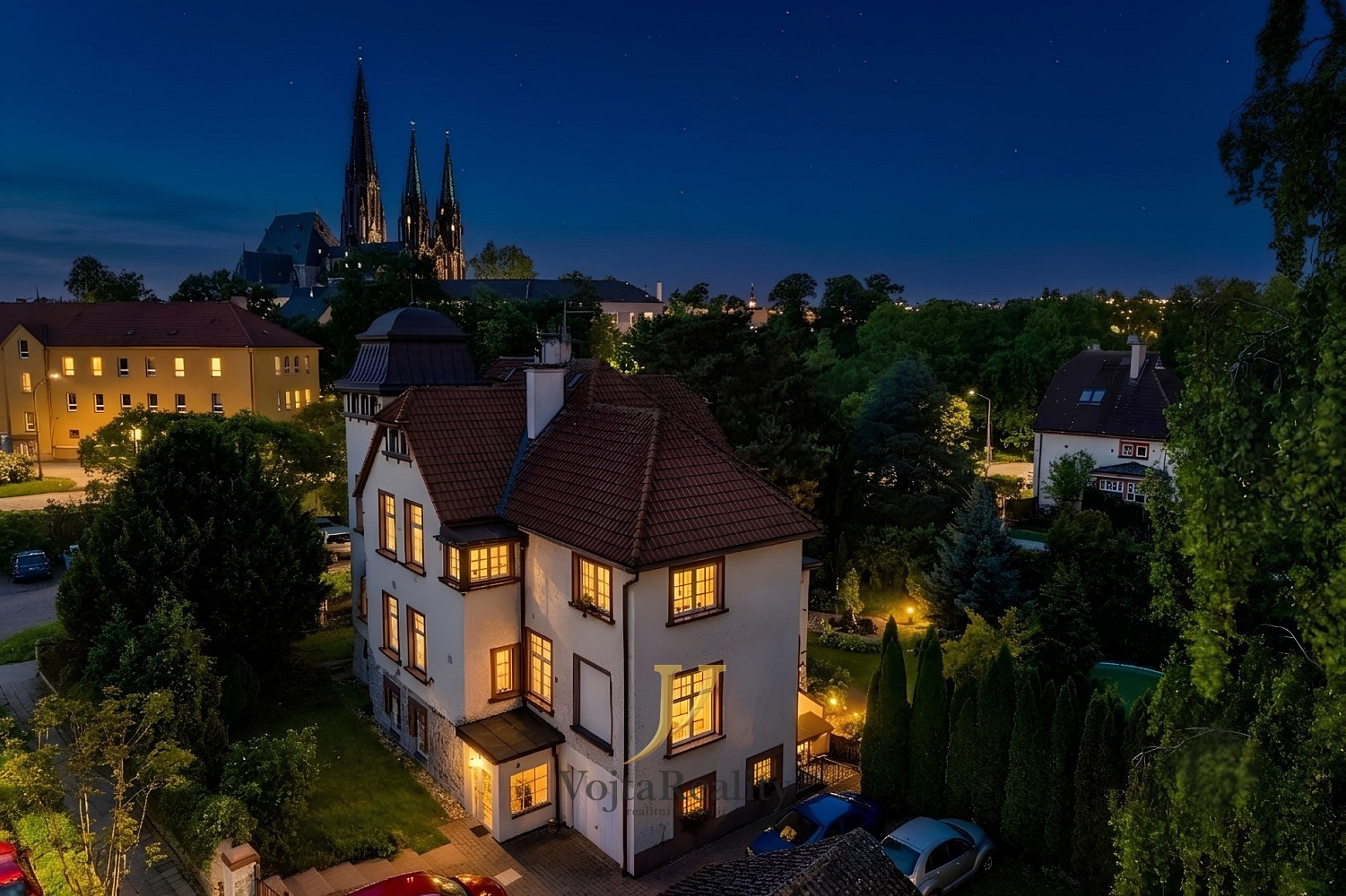 Prodej domu 497 m² s pozemkem 1 515 m²