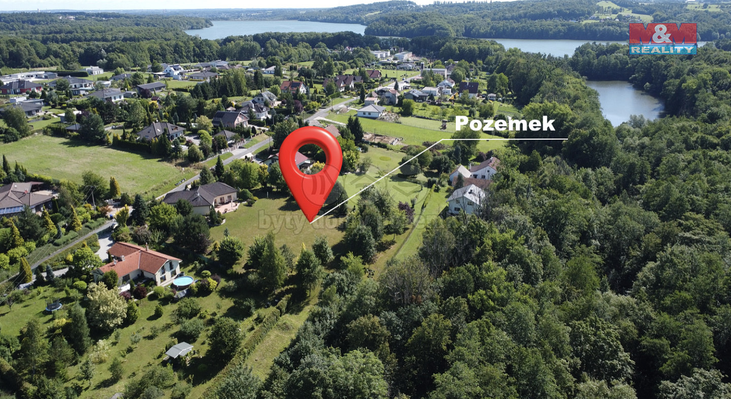 Prodej stavebního pozemku 2 050 m²