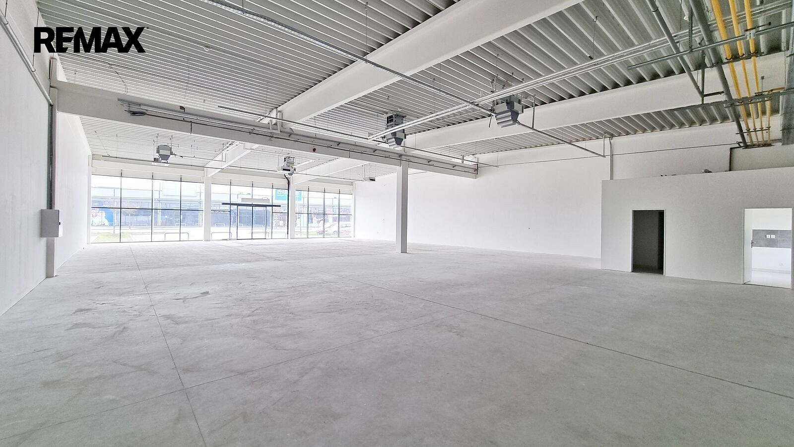 Pronájem obchodních prostor 477 m² – fotografie 4