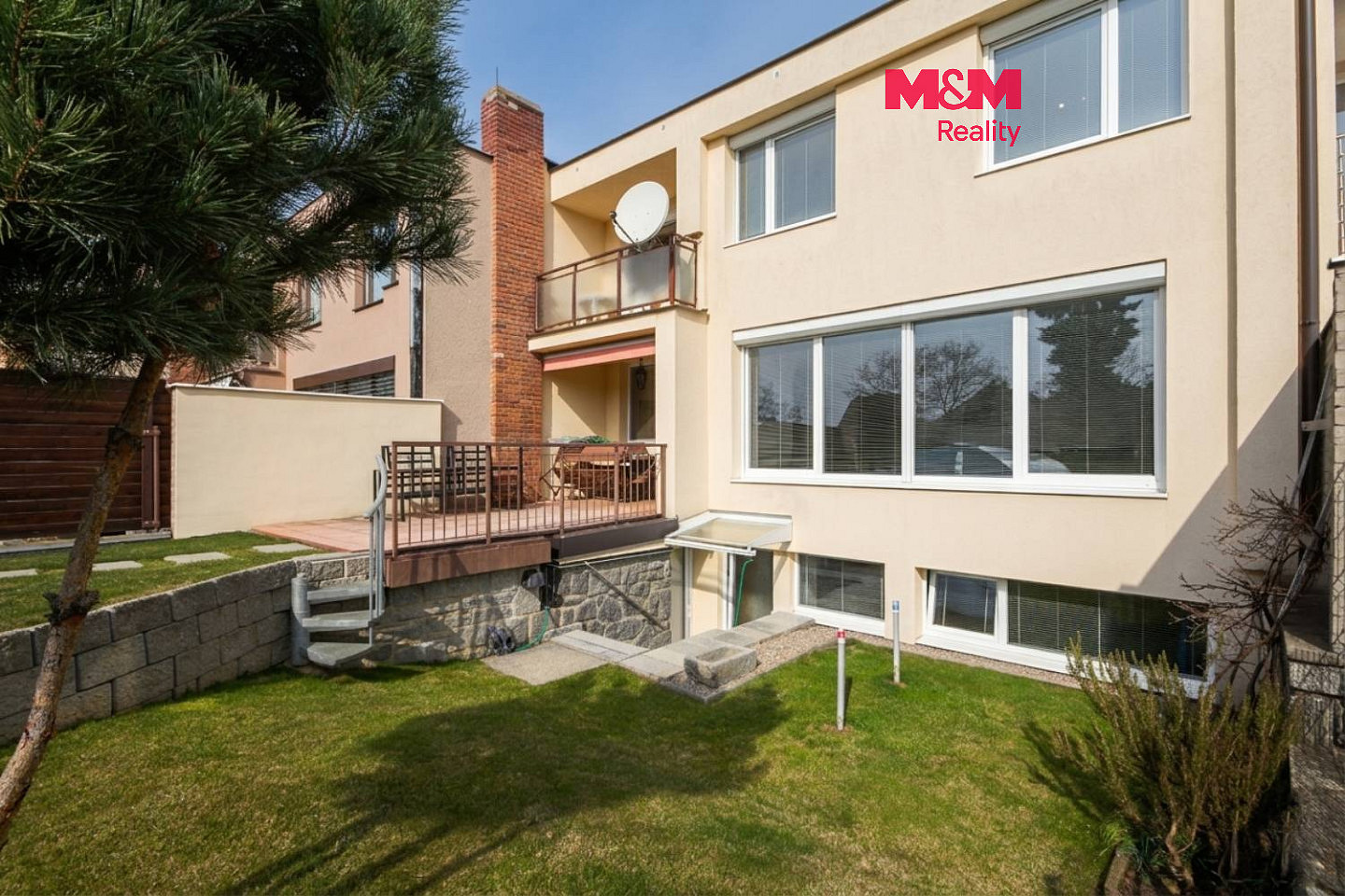 Prodej domu 279 m² s pozemkem 466 m²