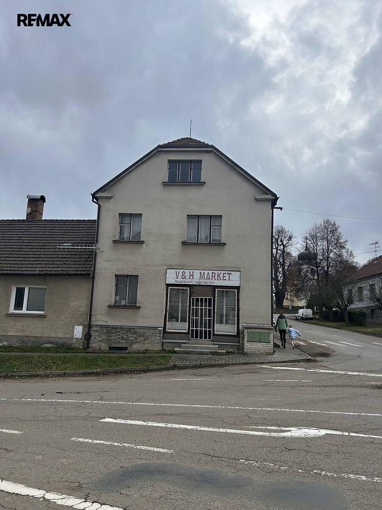 Prodej domu 320 m² s pozemkem 340 m² – fotografie 2