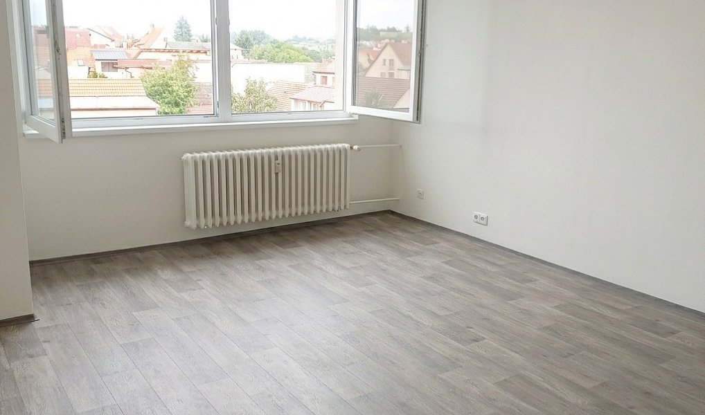Pronájem bytu 3+kk 70 m², Sedlčany – náhled fotky 2