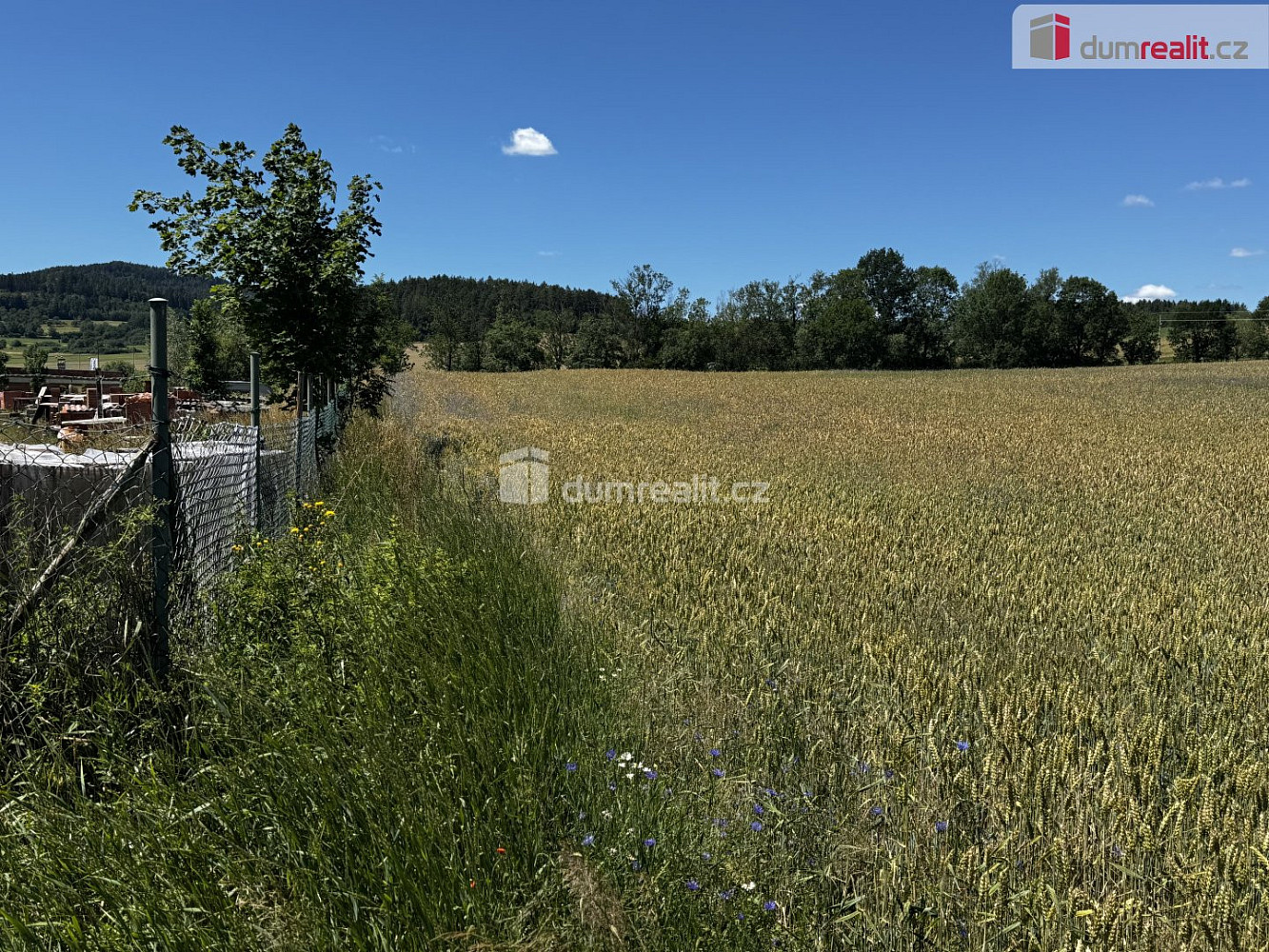 Prodej komerčního pozemku 4 522 m²