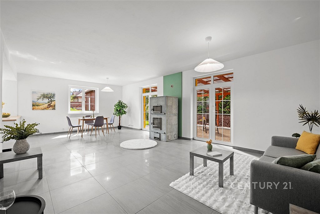 Prodej domu 252 m² s pozemkem 843 m² – pohled 4