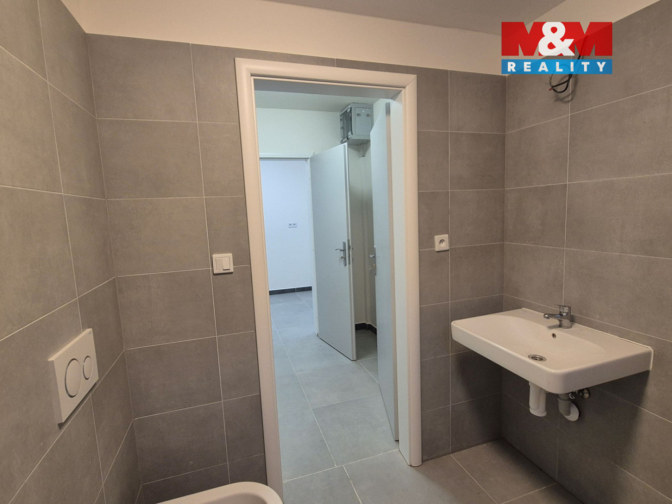 Pronájem obchodních prostor 128 m² — photo 4